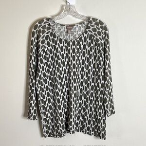 Chicos Pullover 3/4 Sleeve Blouse Top Size 2 Grey and White Geometric Print